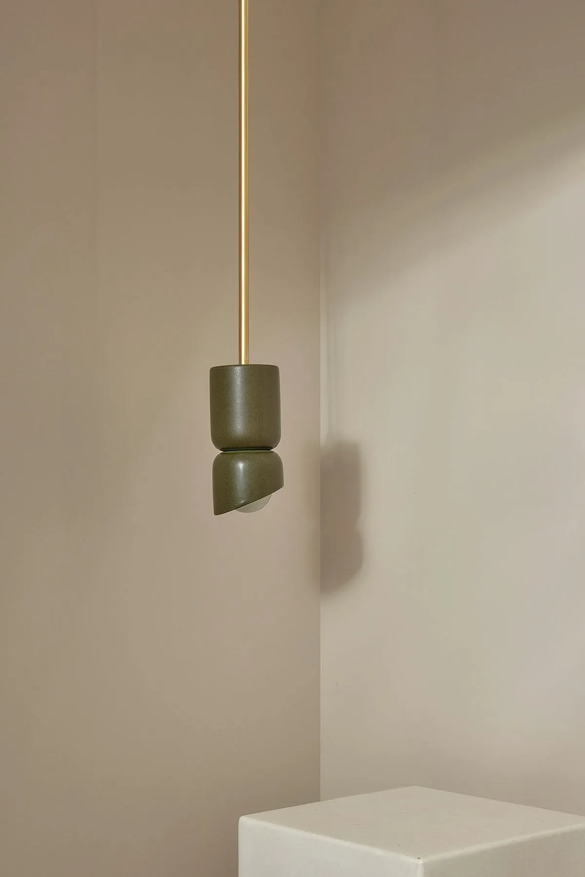 Terra 1.5 Pendant Light - Solid Rod