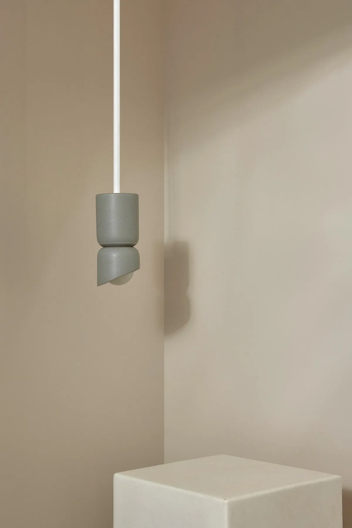 Terra 1.5 Pendant Light - Solid Rod