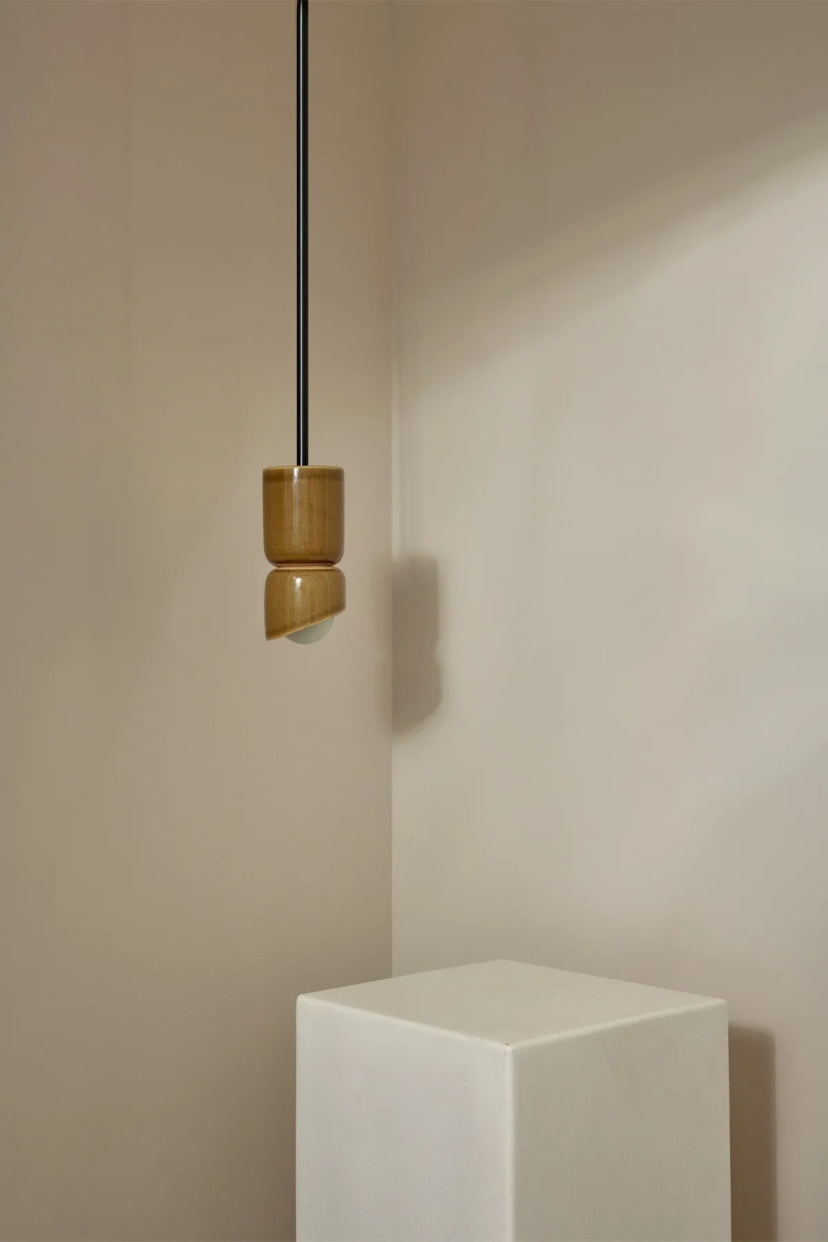 Terra 1.5 Pendant Light - Solid Rod